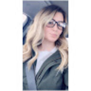 Meet your Posher, Carissa